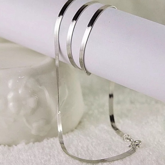 NEW “20” 925 STERLING SILVER SNAKE FLATE NECKLACE, NICE NECKLACE, CUTE NECKLACE - Picture 3 of 7